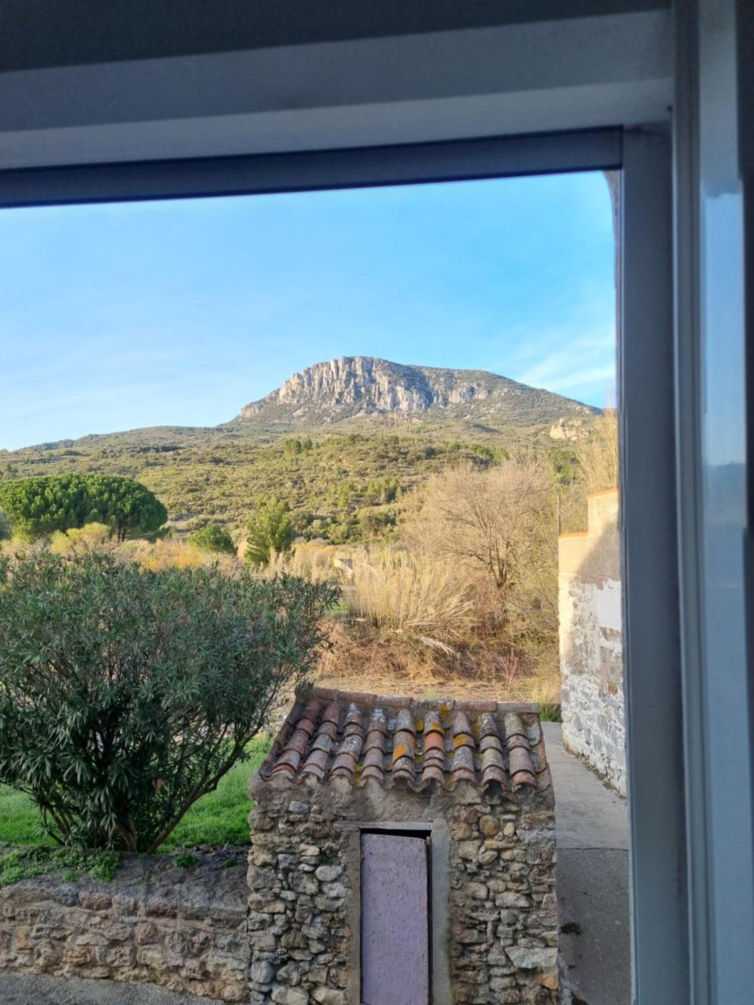 Gite Rue Tranquille Padern 외부 사진