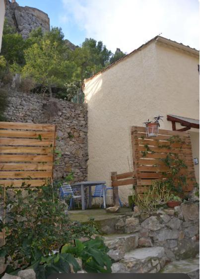 Gite Rue Tranquille Padern 외부 사진
